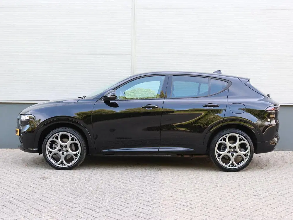 Alfa Romeo Tonale 1.3T PHEV Sprint uit 2024, foto 2