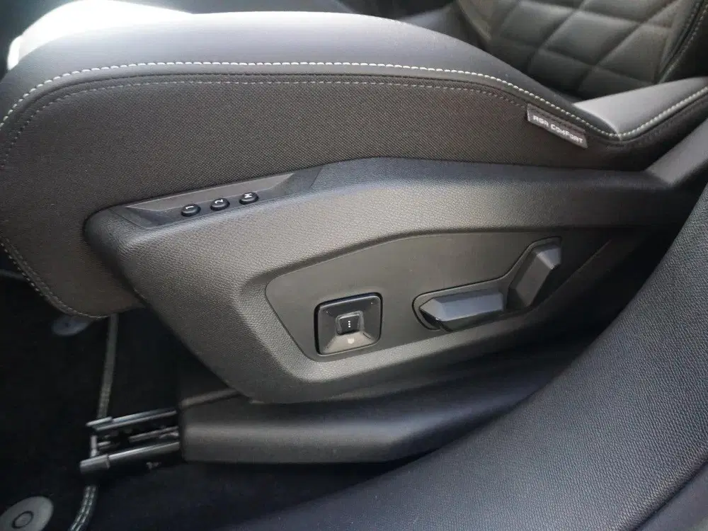 Peugeot 5008 1.2 Hybrid 145 GT Exclusive 7p Panoramadak uit 2026, foto 13