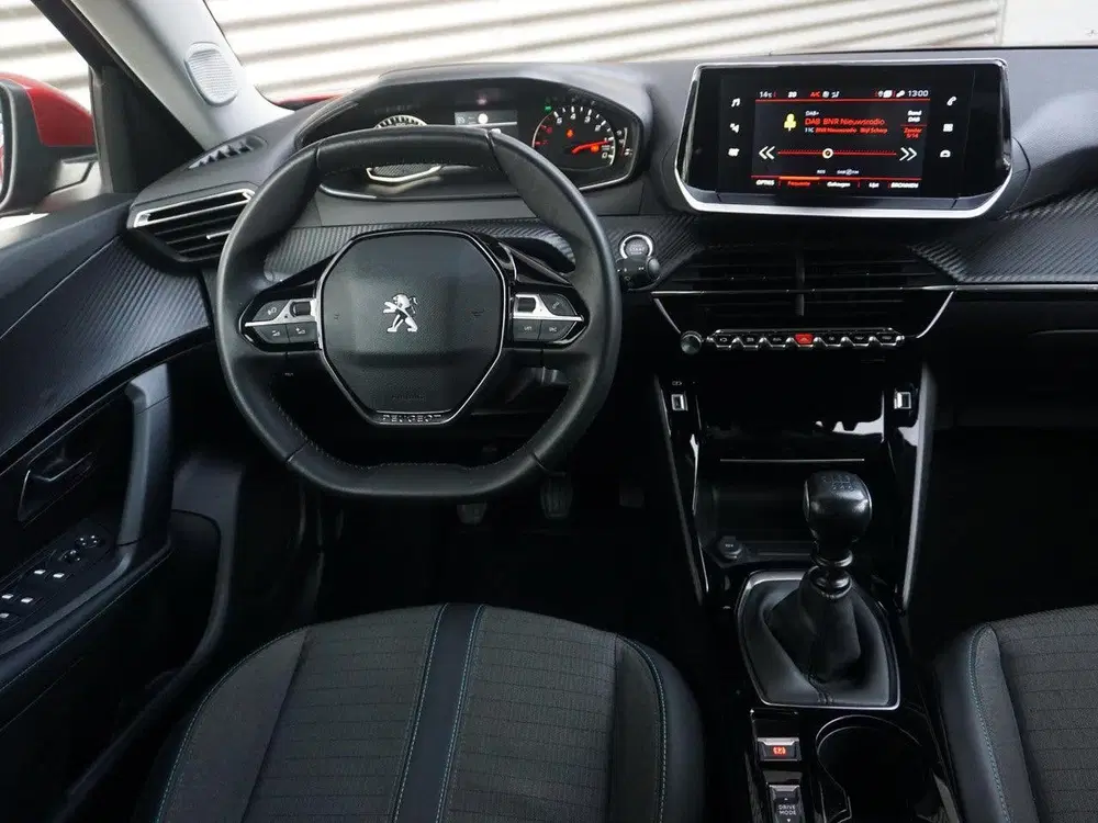 Peugeot 2008 1.2 TURBO Allure uit 2021, foto 13
