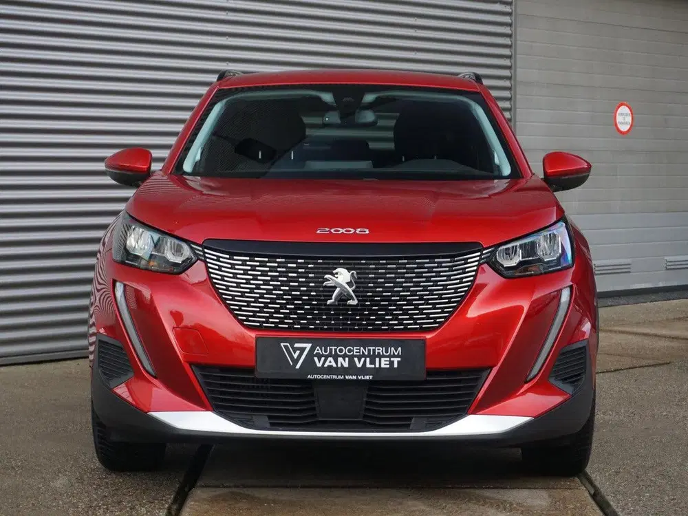 Peugeot 2008 1.2 TURBO Allure uit 2021, foto 3