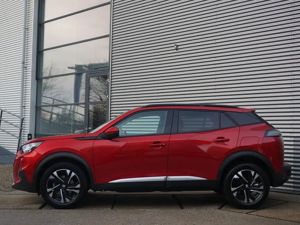 Peugeot 2008 1.2 TURBO Allure uit 2021, foto 5