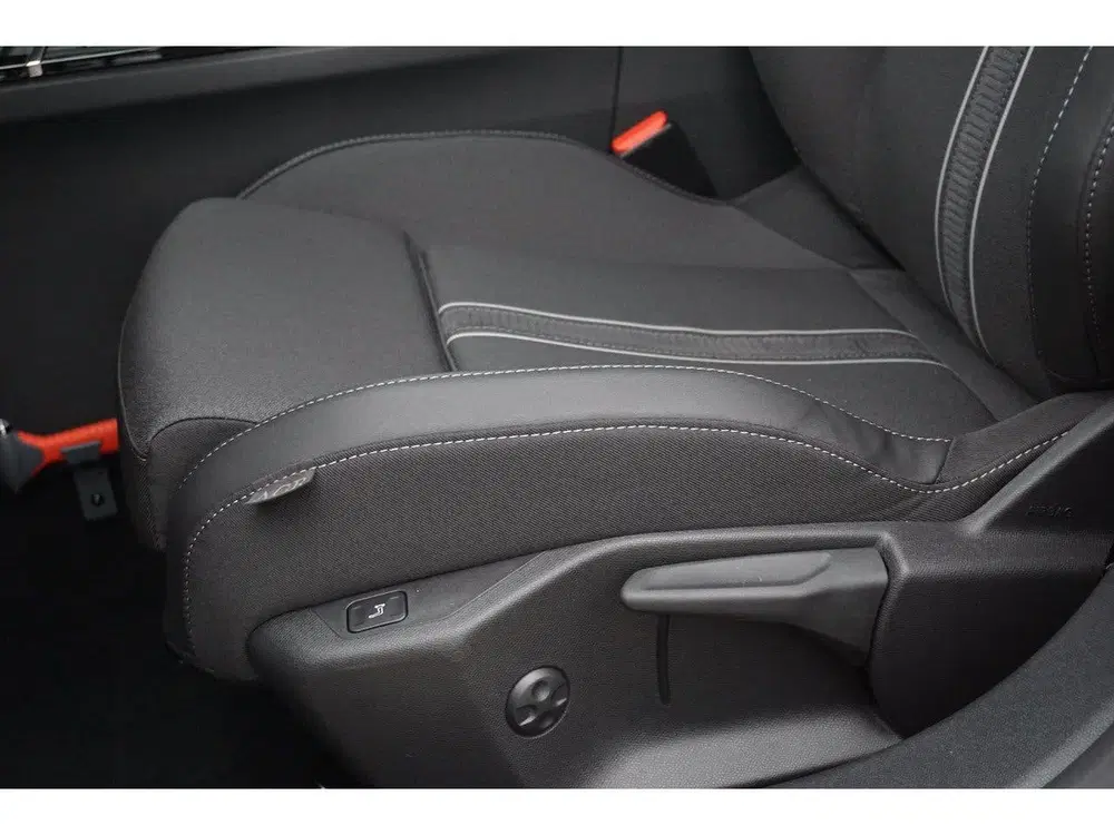 Opel Astra Sports Tourer 1.2 Turbo GS 360 Camera uit 2023, foto 11