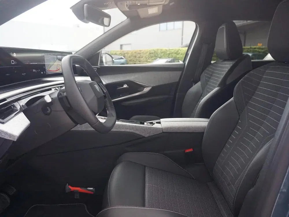 Peugeot 5008 1.2 Hybrid 136 Allure 7p 7-Persoons (bj 20 uit 2024, foto 10