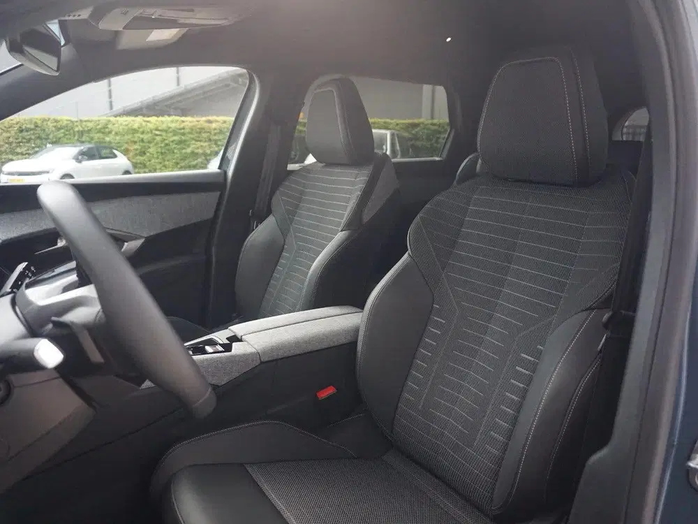 Peugeot 5008 1.2 Hybrid 136 Allure 7p 7-Persoons (bj 20 uit 2024, foto 9