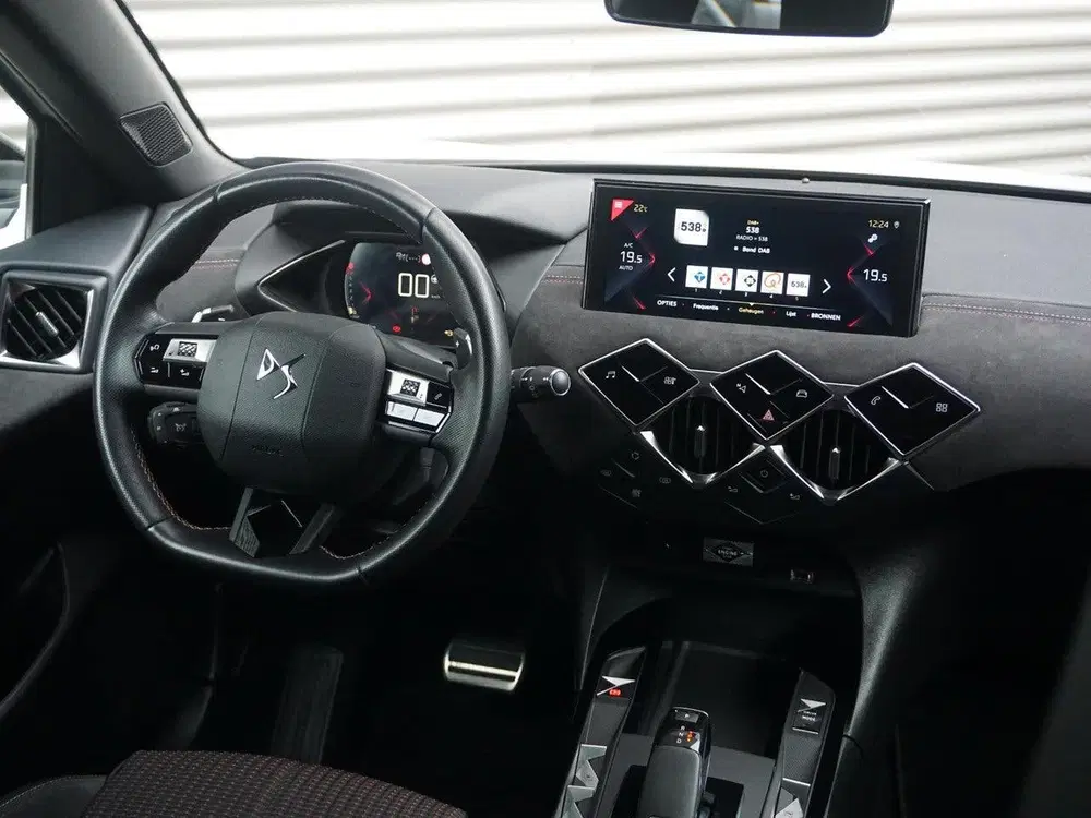 DS Automobiles DS 3 DS DS 3 Crossback 1.2 TURBO 130 Performanc uit 2020, foto 10