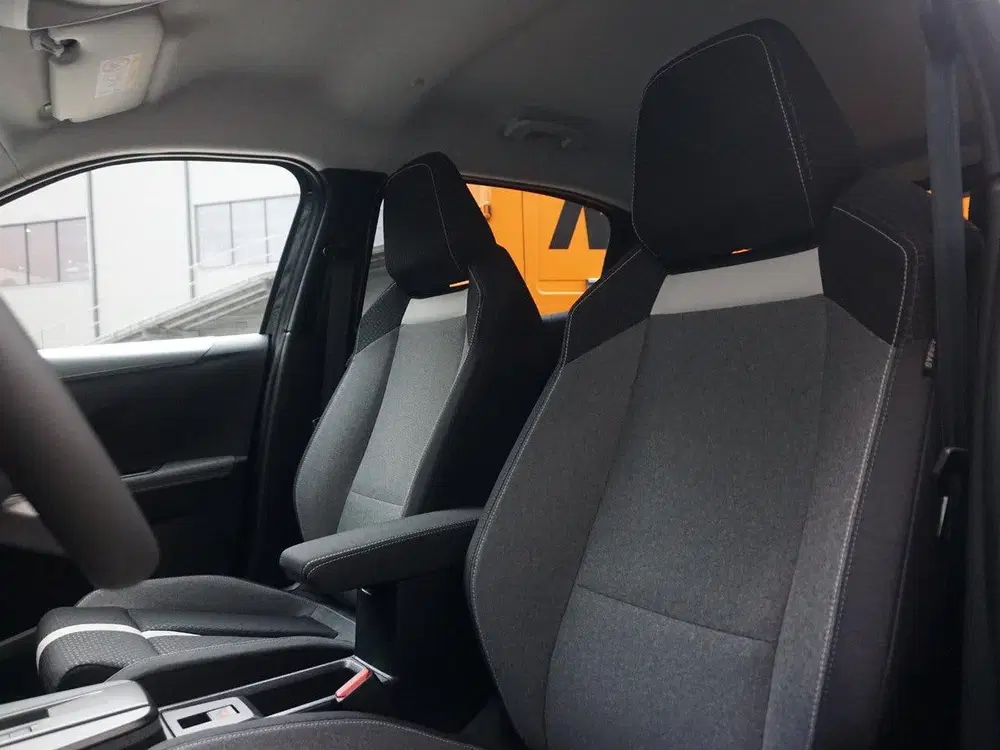 Opel Frontera 1.2 Turbo Hybrid GS Winterpakket (bj 2026) uit 2026, foto 5