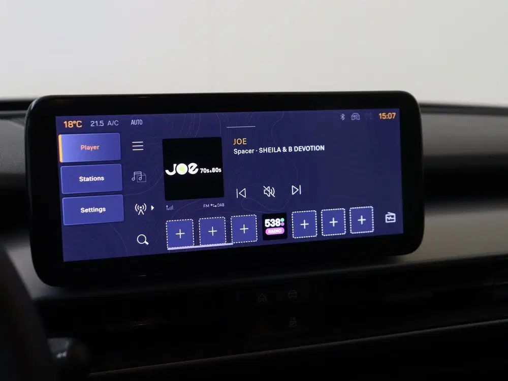 Jeep Avenger 1.2 100PK e-Hybrid Altitude Camera uit 2025, foto 15
