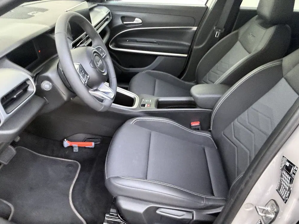 Jeep Avenger 1.2 e-Hybrid Altitude uit 2025, foto 10