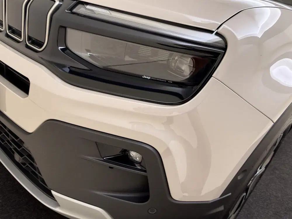 Jeep Avenger 1.2 e-Hybrid Altitude uit 2025, foto 13