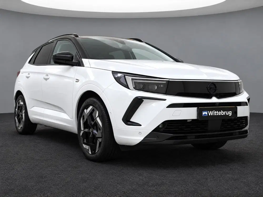 Opel Grandland 1.6 Turbo Plug-In Hybrid 4x4 GSe Slechts 2 uit 2023, foto 3