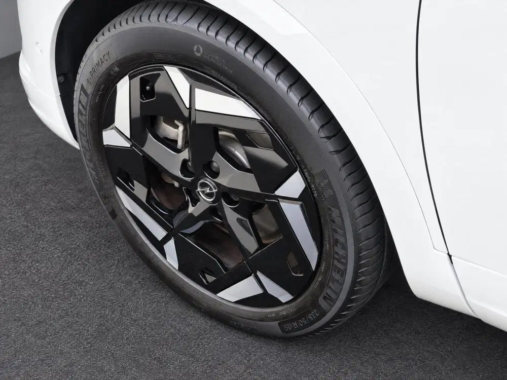 Opel Grandland 1.6 Turbo Plug-In Hybrid 4x4 GSe Slechts 2 uit 2023, foto 7