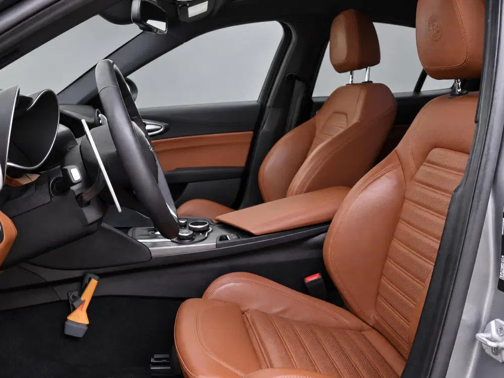 Alfa Romeo Giulia 2.0T Super Cognac leder uit 2020, foto 12