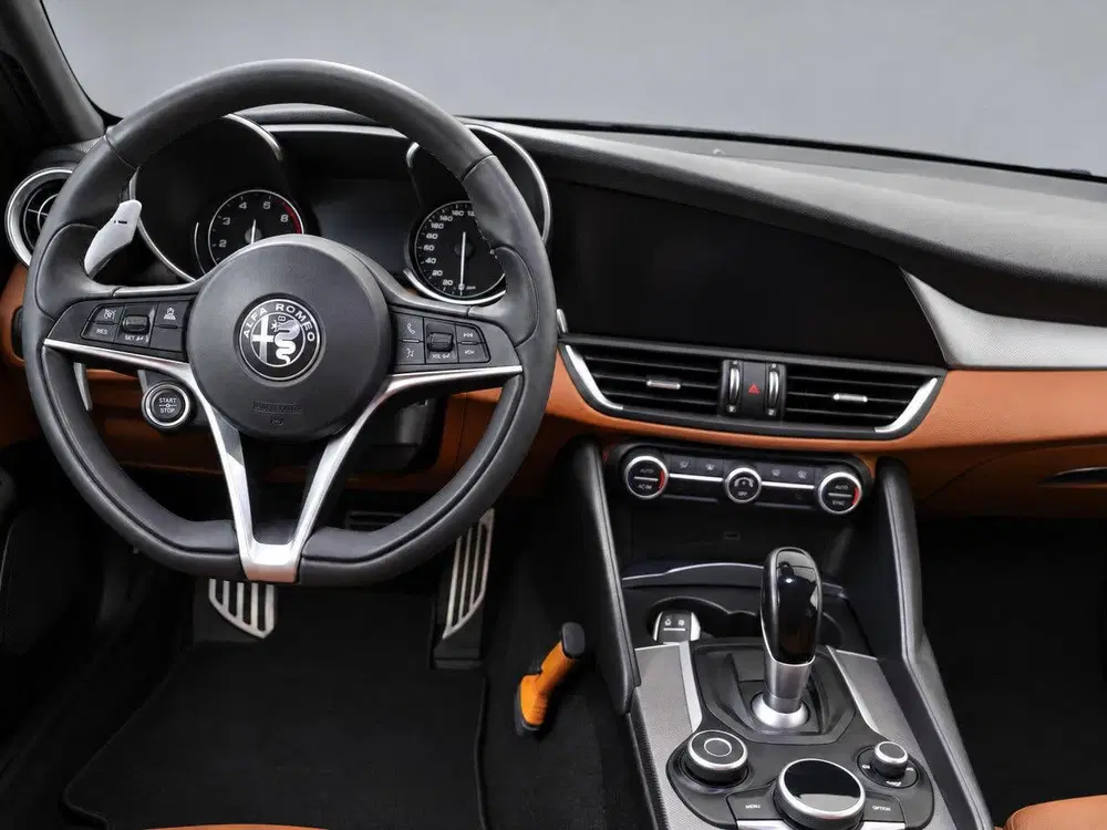 Alfa Romeo Giulia 2.0T Super Cognac leder uit 2020, foto 13