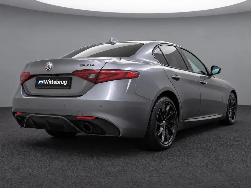 Alfa Romeo Giulia 2.0T Super Cognac leder uit 2020, foto 3