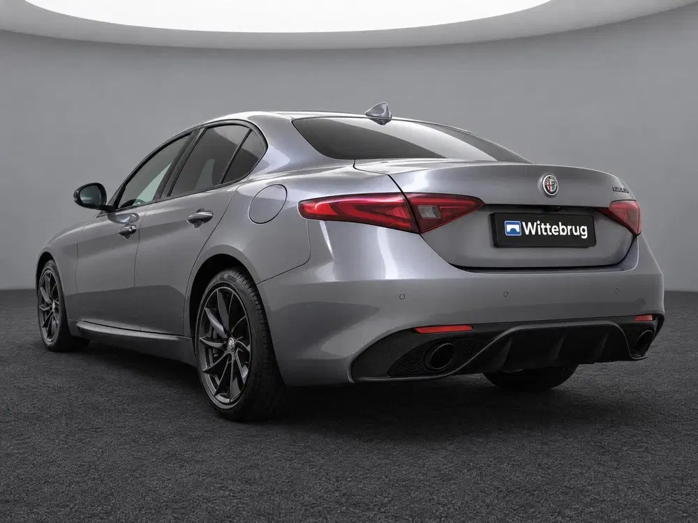 Alfa Romeo Giulia 2.0T Super Cognac leder uit 2020, foto 4