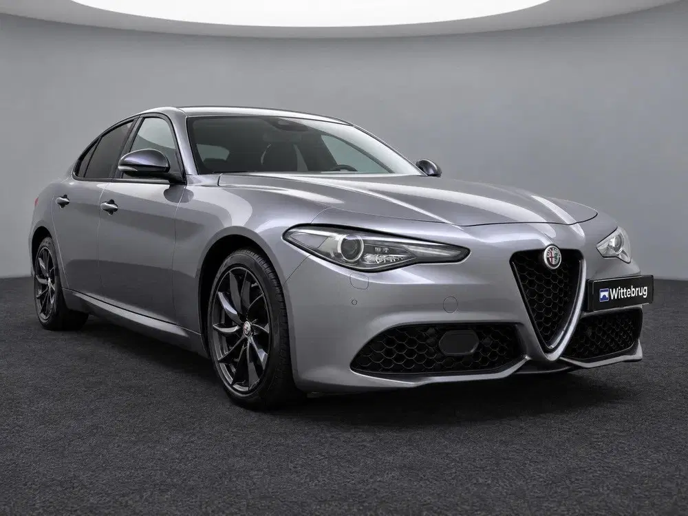Alfa Romeo Giulia 2.0T Super Cognac leder uit 2020, foto 5