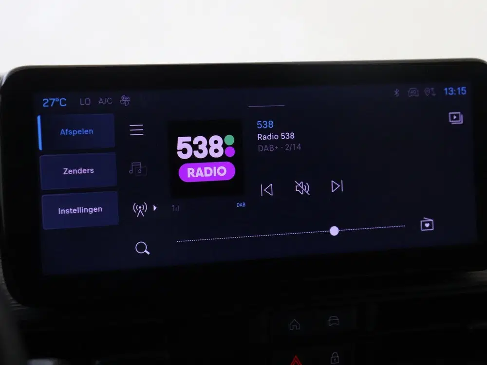 Jeep Avenger Longitude 54 kWh Apple CarPlay uit 2024, foto 14