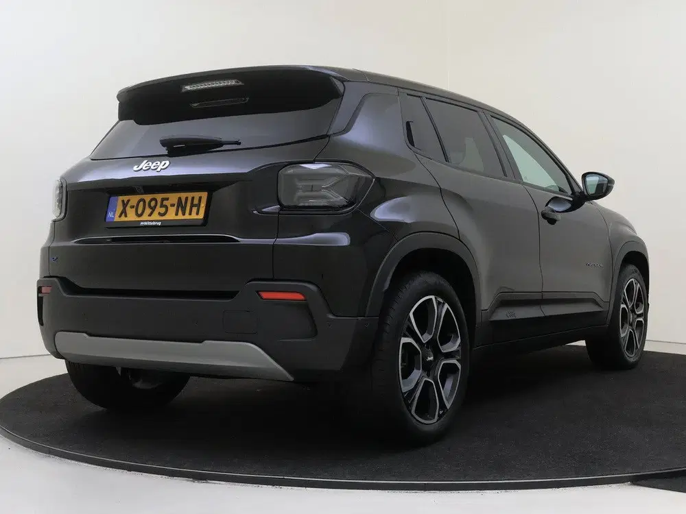 Jeep Avenger Summit 54 kWh 54 kWh uit 2024, foto 11
