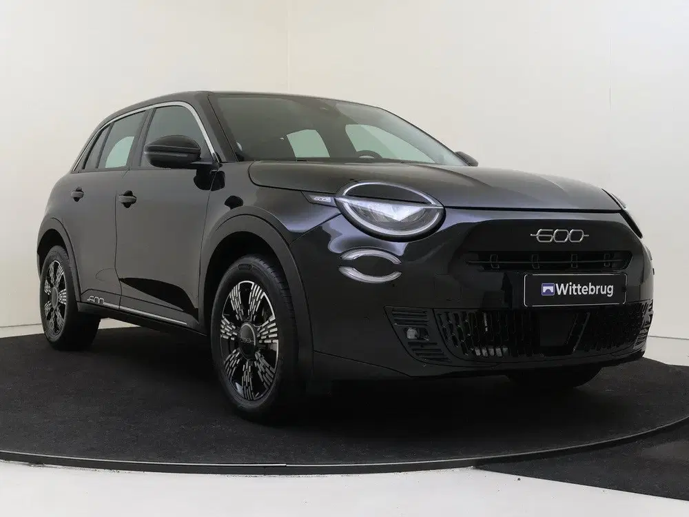Fiat 600 1.2 Hybrid Urban Hybrid uit 2025, foto 3