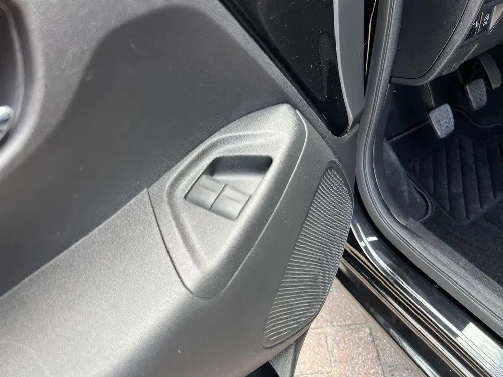 Peugeot 108 1.0 e-VTi 72pk Allure 5 deurs uit 2021, foto 14