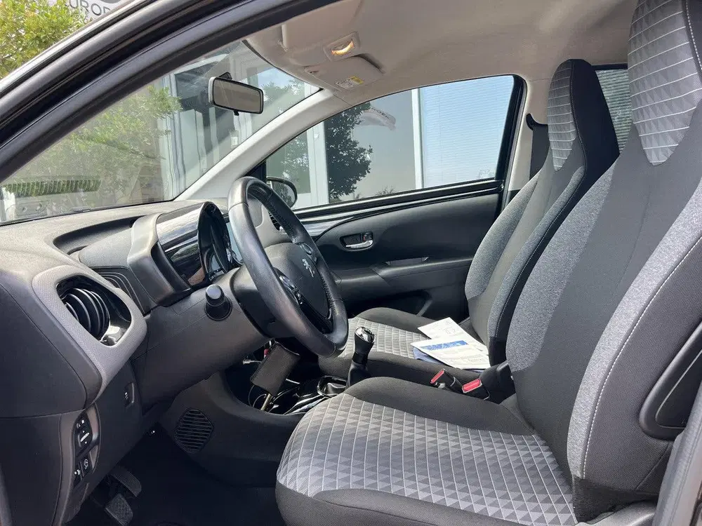 Peugeot 108 1.0 e-VTi 72pk Allure 5 deurs uit 2021, foto 6