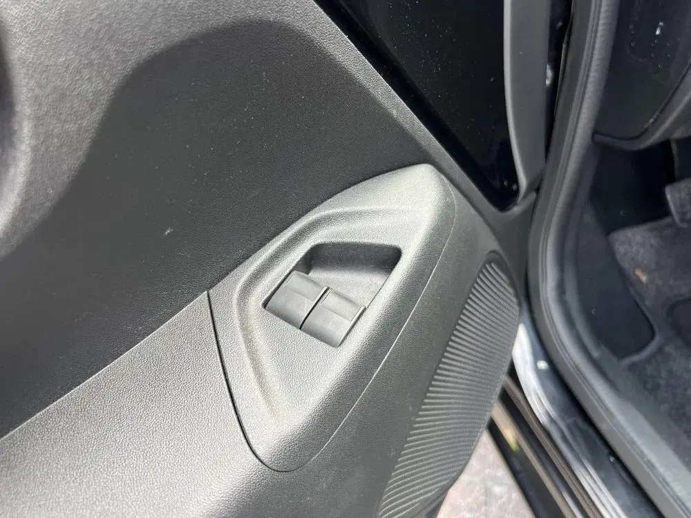 Peugeot 108 1.0 e-VTi 72 pk Allure 5 drs uit 2021, foto 14