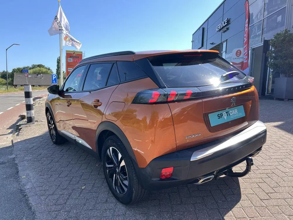Peugeot 2008 1.2 Turbo 130pk Allure Pack Automaat (bj 2 uit 2021, foto 3