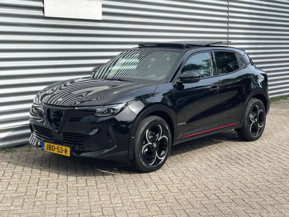 Alfa Romeo Junior 1.2 Turbo Hybrid 4WD Ibrida Q4 uit 2025, foto 4