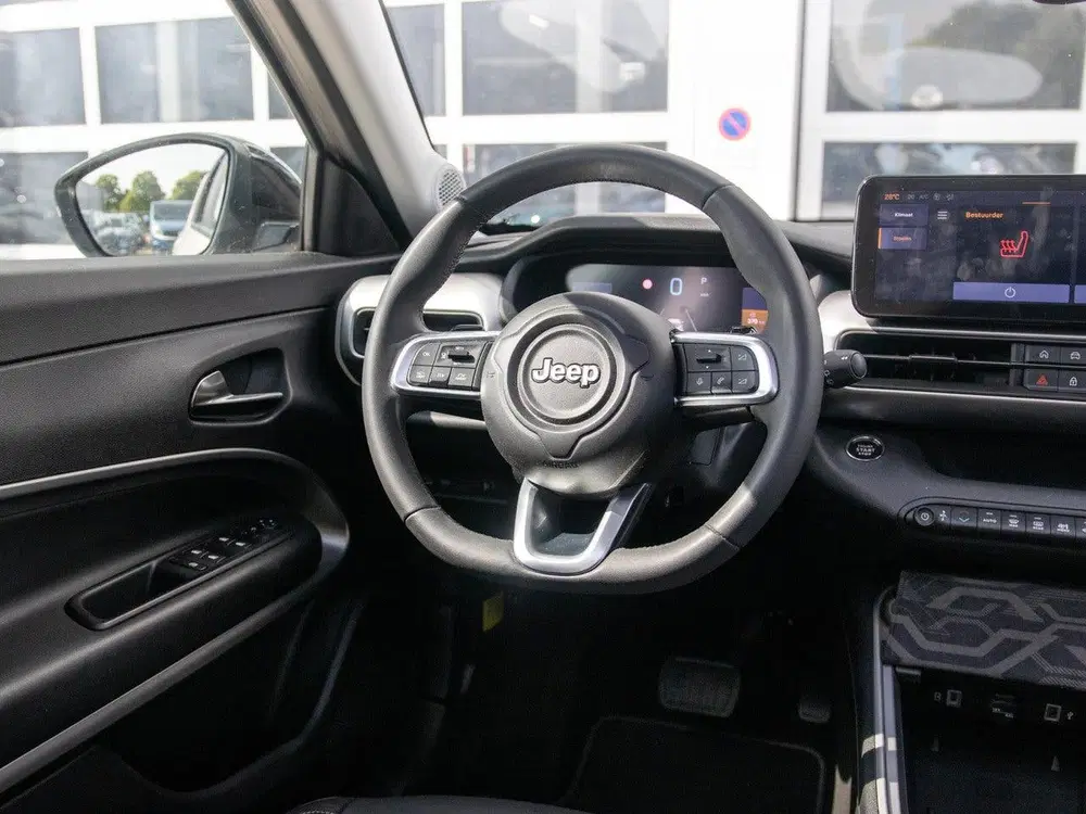 Jeep Avenger 1.2 e-Hybrid Summit uit 2024, foto 15