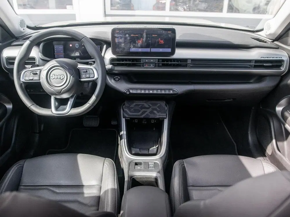 Jeep Avenger 1.2 e-Hybrid Summit uit 2024, foto 9