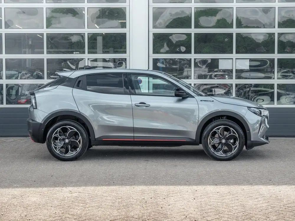 Alfa Romeo Junior Elettrica Speciale 54 kWh uit 2026, foto 6