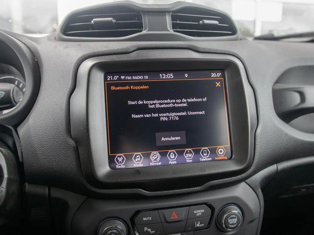 Jeep Renegade 4xe 240 Plug-in Hybrid Electric New Upland uit 2023, foto 14