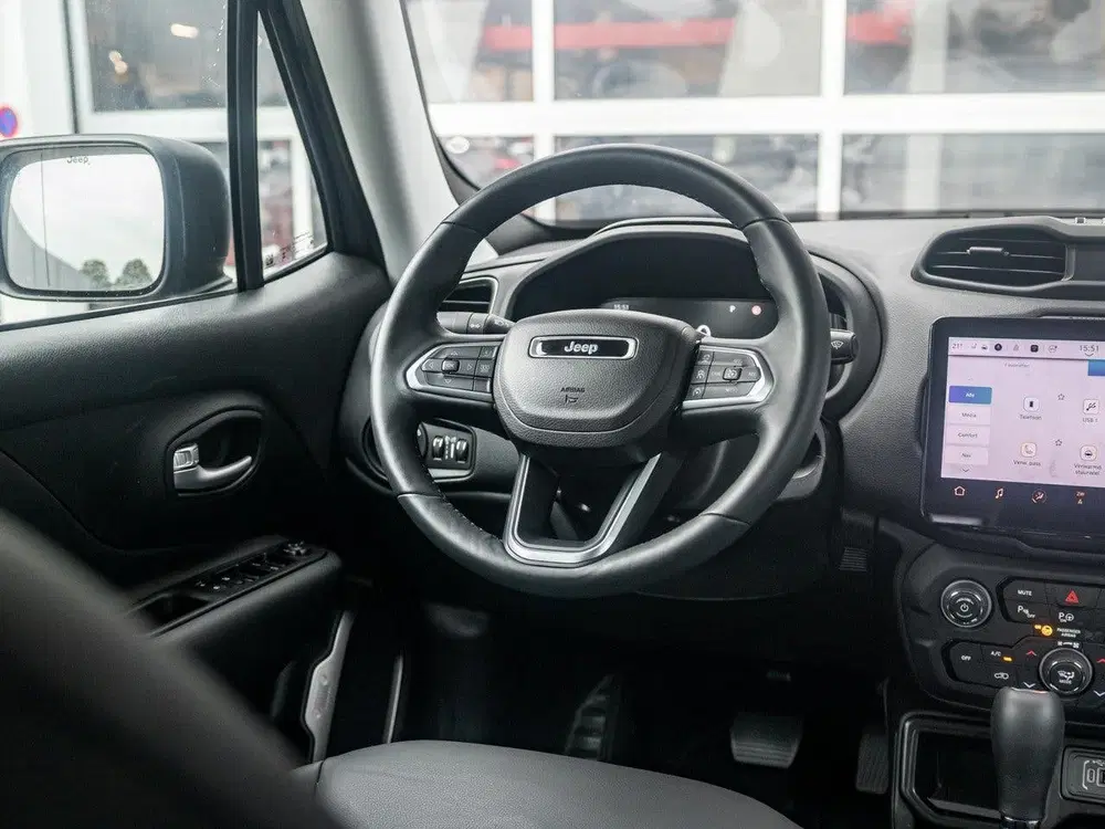 Jeep Renegade 1.5T e-Hybrid Summit uit 2025, foto 14