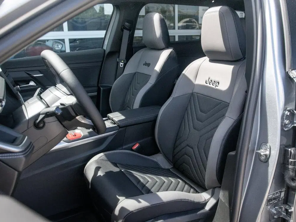 Jeep Compass First Edition 74 kWh uit 2026, foto 11