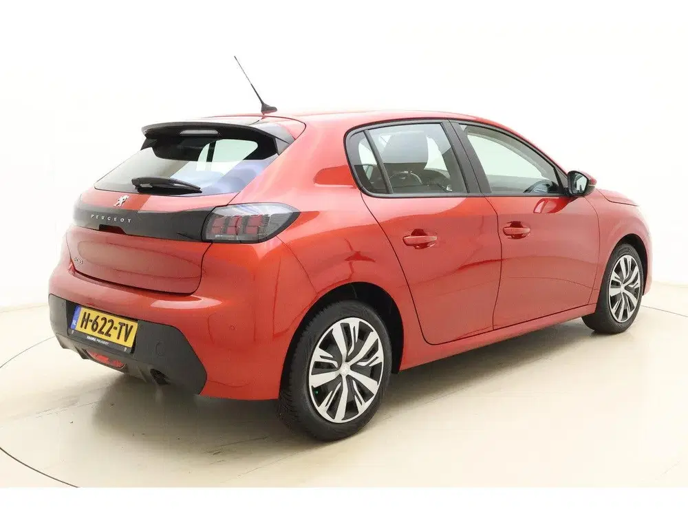 Peugeot 208 1.2 PureTech Active uit 2020, foto 2