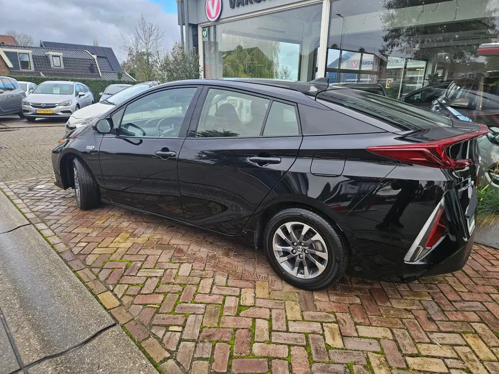 Toyota Prius 1.8 Plug-in Dynamic uit 2022, foto 7