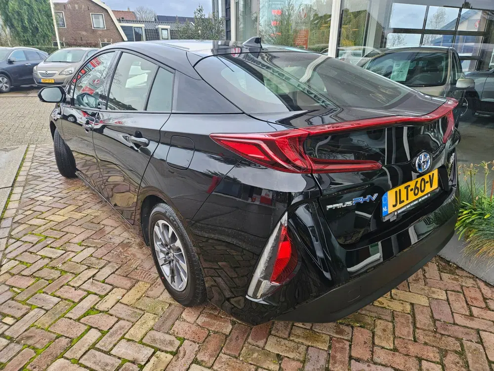 Toyota Prius 1.8 Plug-in Dynamic uit 2022, foto 8