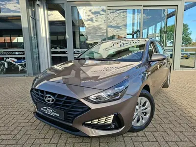 Hyundai i30 1.5 AIRCO 5DEURS CRUISECONTROL uit 2022