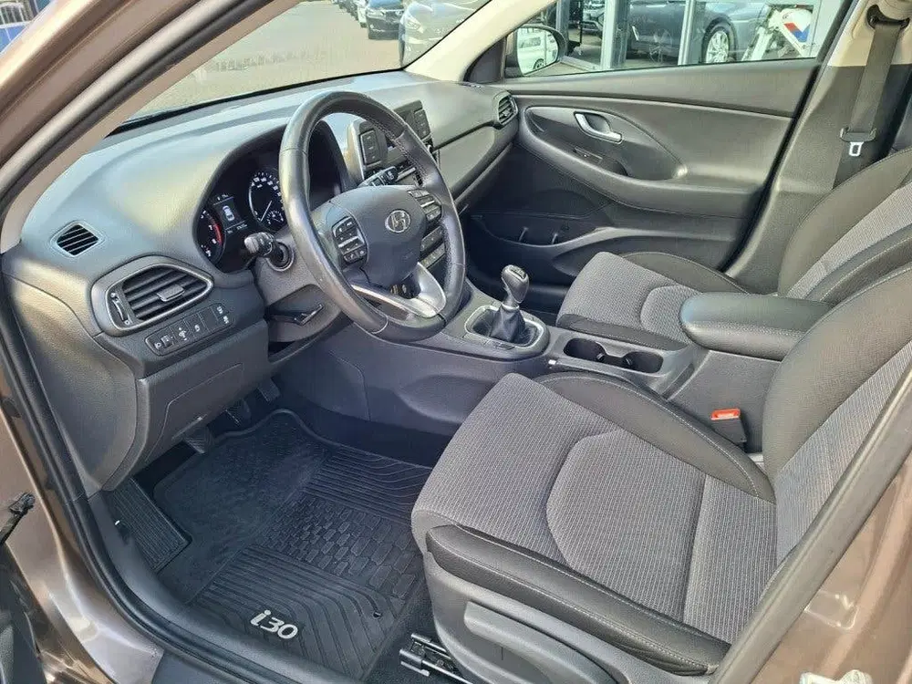 Hyundai i30 1.5 AIRCO 5DEURS CRUISECONTROL uit 2022, foto 9