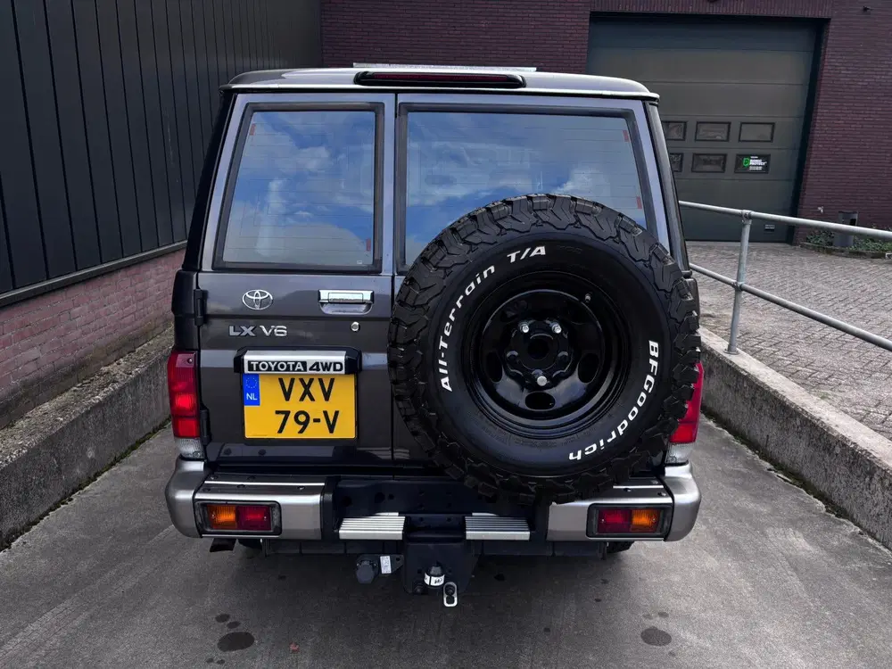 Toyota Land Cruiser 2023 Grijskenteken Als Nieuw uit 2023, foto 7