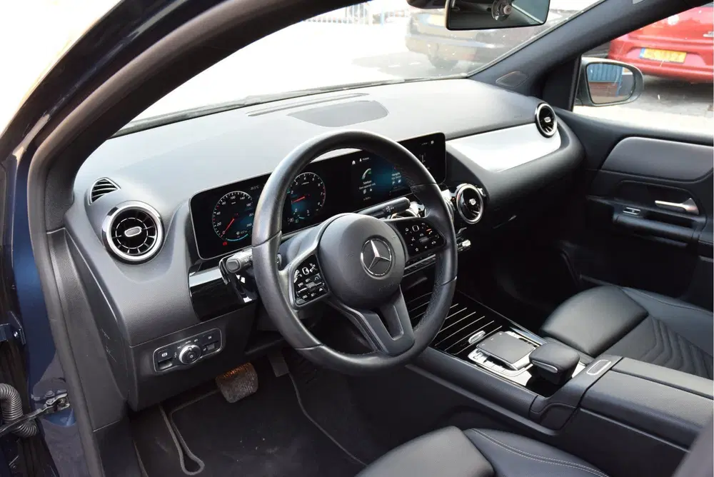 Mercedes-Benz B-Klasse 180 Premium Plus Adaptief Cruise-cont uit 2019, foto 4