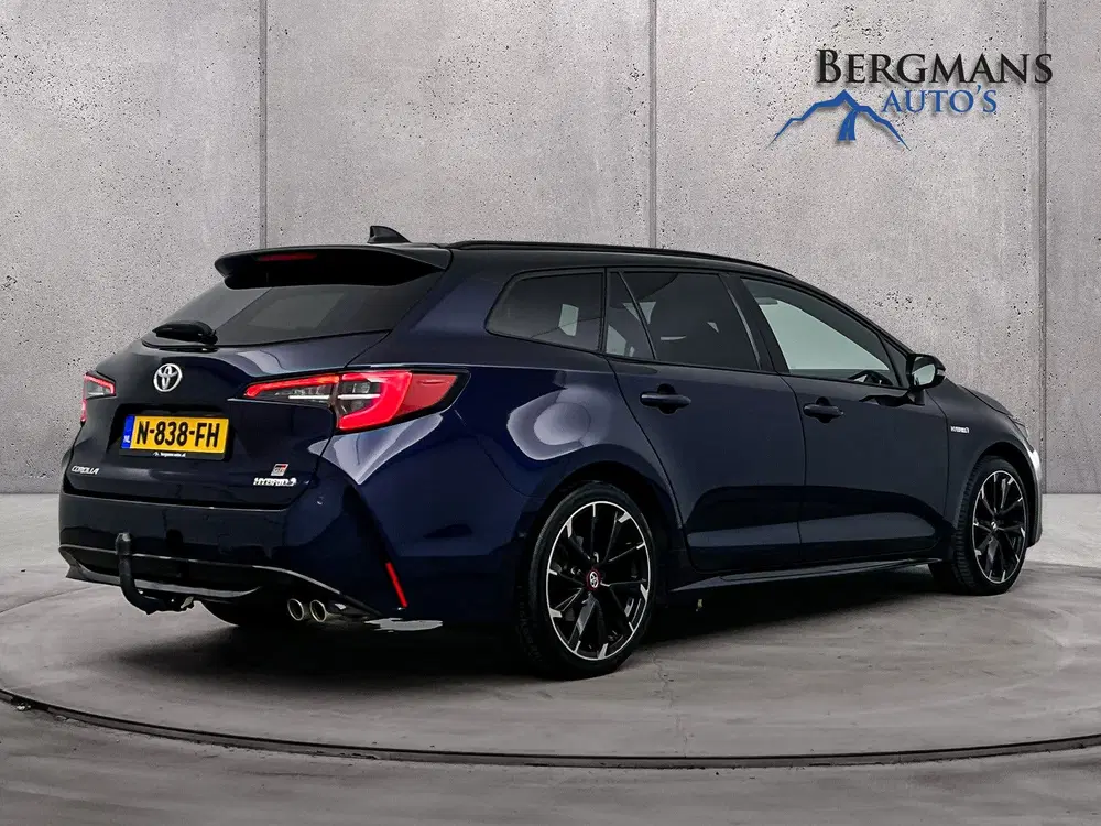Toyota Corolla uit 2021, foto 2