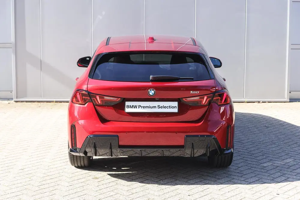 BMW 1-serie 120 M Sport Automaat uit 2026, foto 6