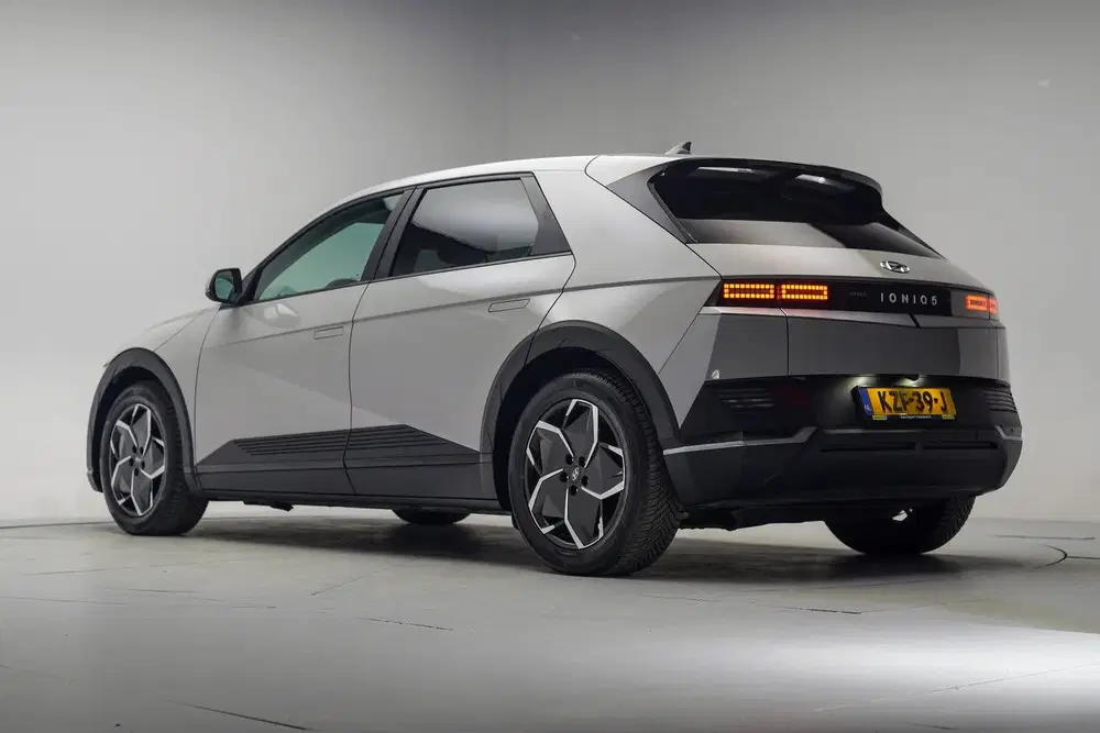 Hyundai IONIQ 5 Style 77.4 kWh [ Navi Camera Leder Stoelve uit 2023, foto 3