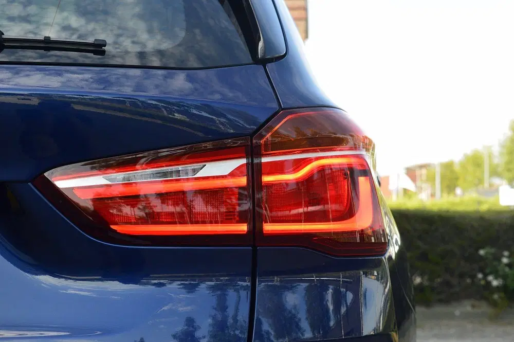 BMW X1 sDrive20i Orange Edition III Rijklaarprijs uit 2019, foto 8