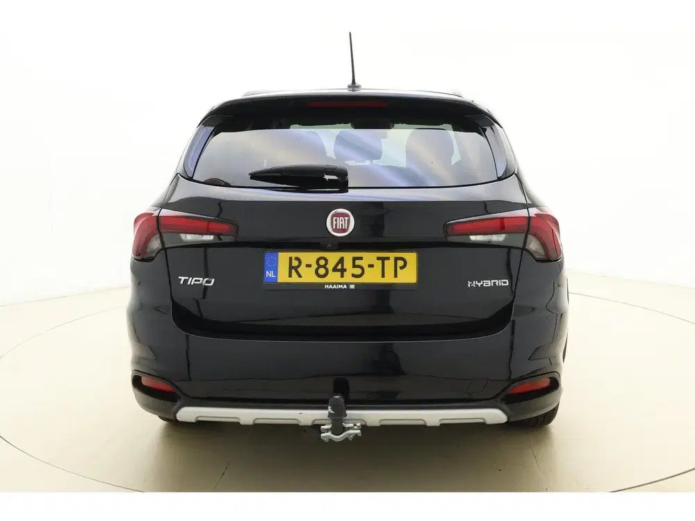 Fiat Tipo Stationwagon Cross 1.5 Hybrid Automaat uit 2022, foto 11