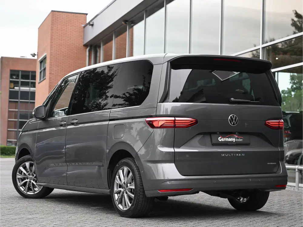 Volkswagen Multivan 1.4 eHybrid 219pk 7-Pers Energetic Pano uit 2021, foto 2