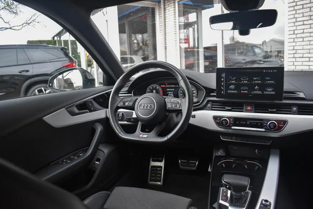 Audi A4 TFSI S-Line Aut. Virtual Stoelverwarmin uit 2023, foto 13
