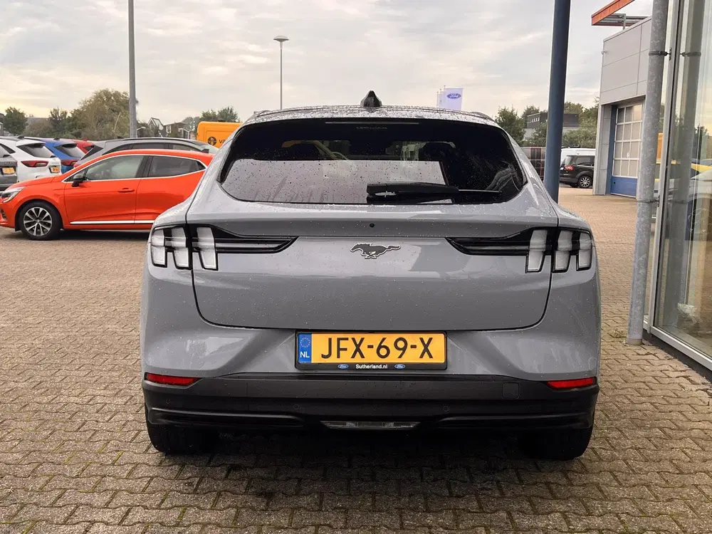 Ford Mustang Mach-E Extended Premium RWD 91 kWh 294pk uit 2025, foto 9