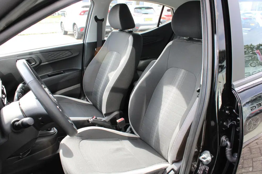 Hyundai i10 1.0 Comfort CRUISE CONTROL uit 2021, foto 13